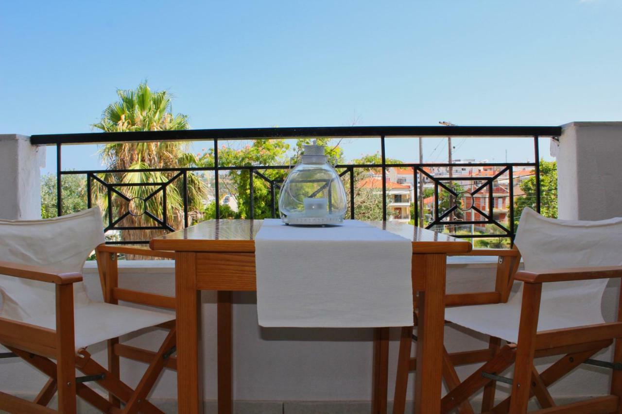 Fokais Beach Apartment Néa Fókaia エクステリア 写真