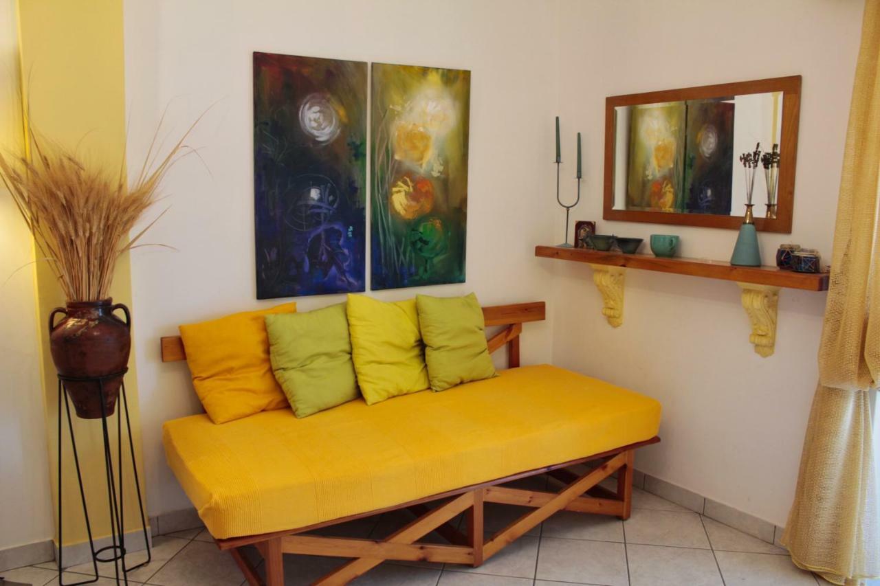Fokais Beach Apartment Néa Fókaia エクステリア 写真